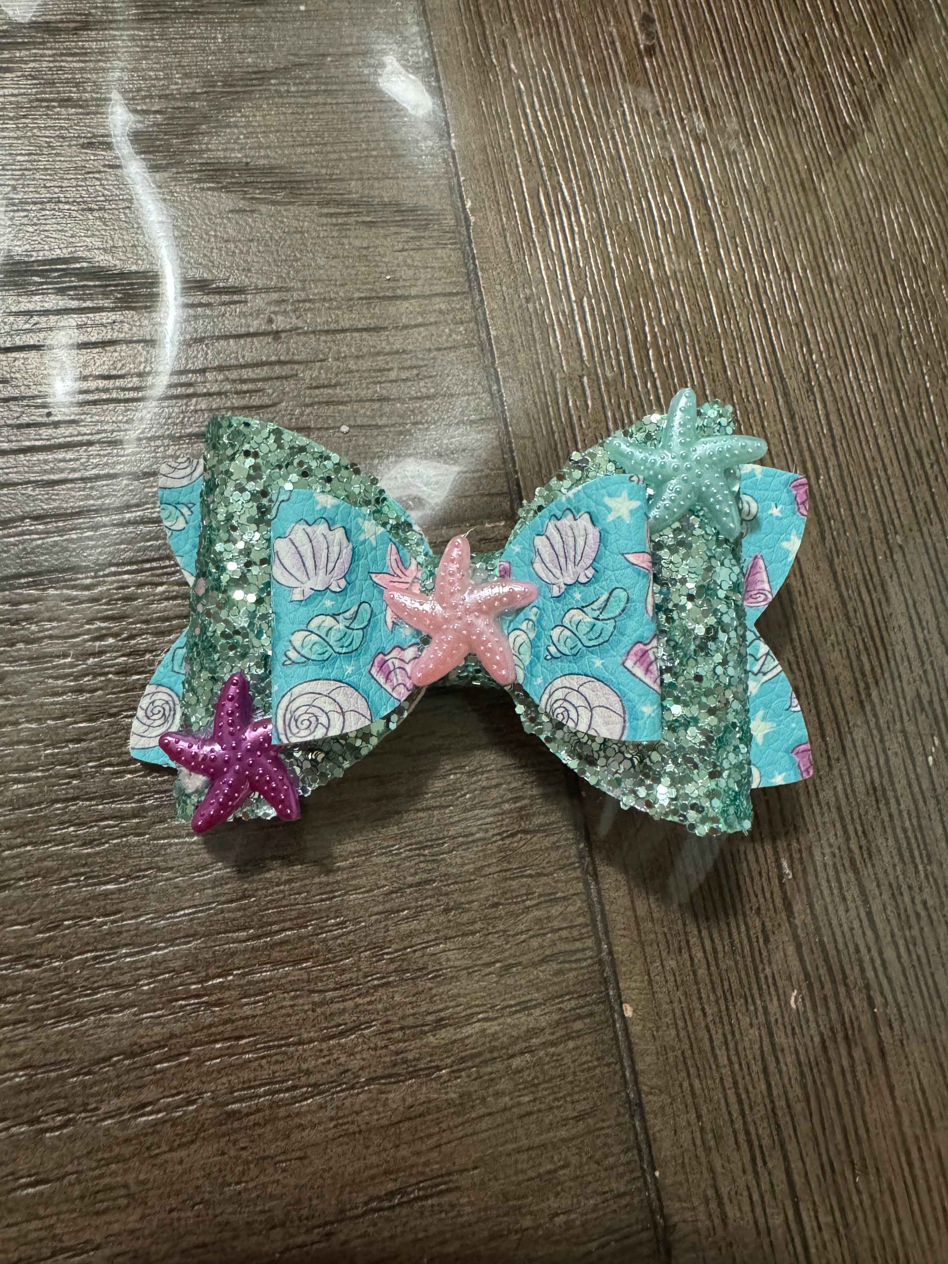Sea straw topper bow
