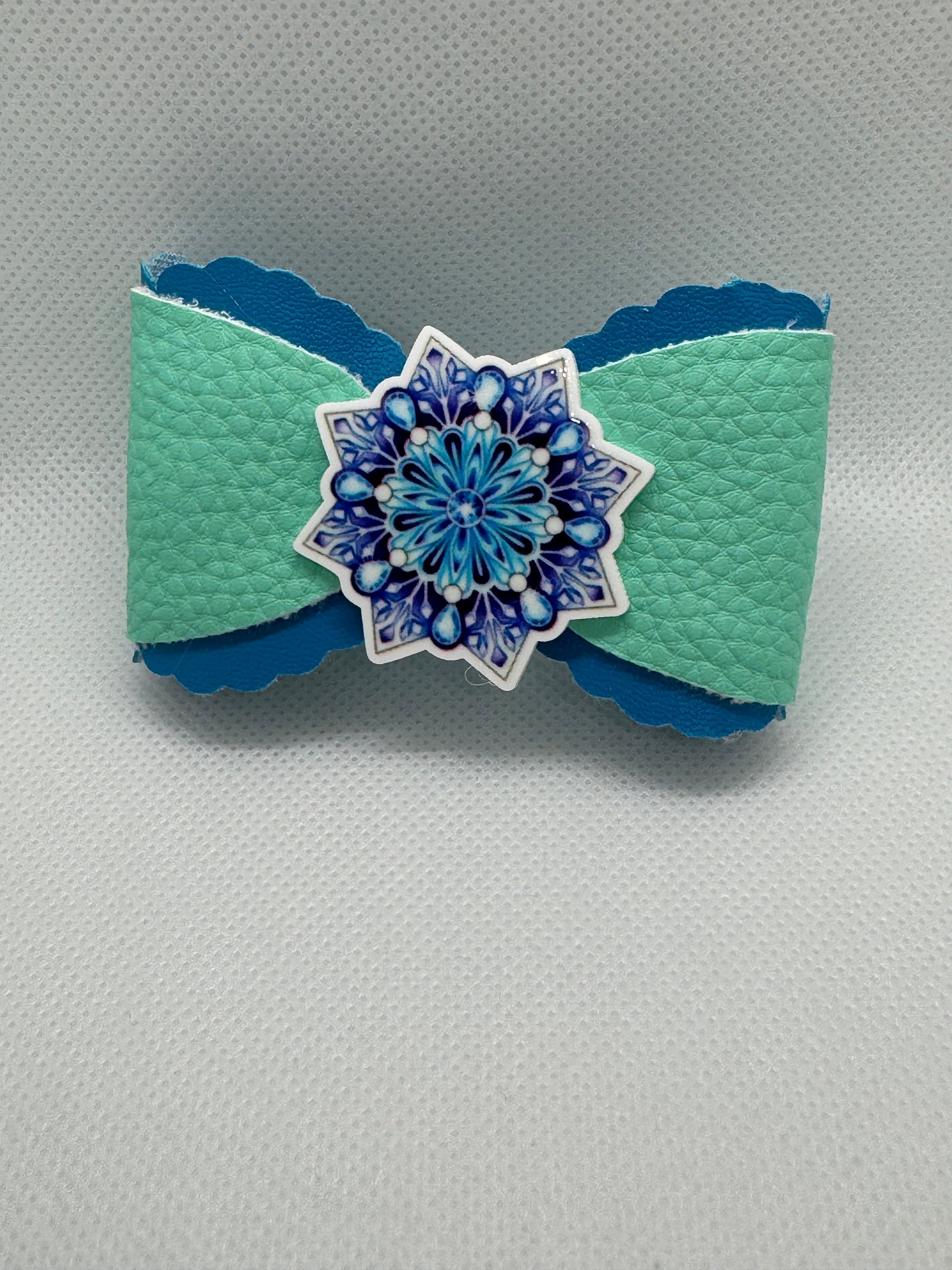 Snowflake straw topper bow