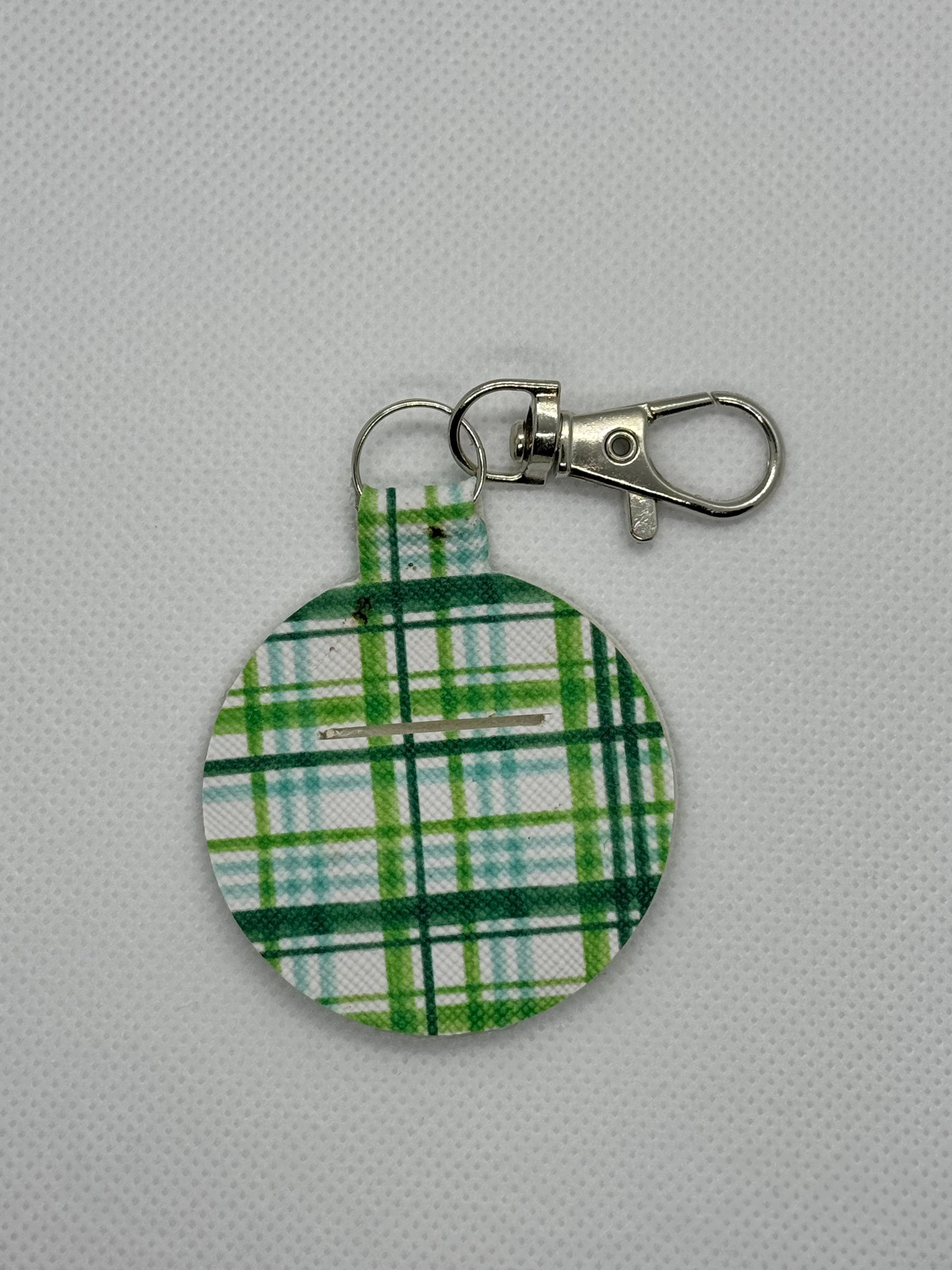 Green plaid Aldi quarter holder