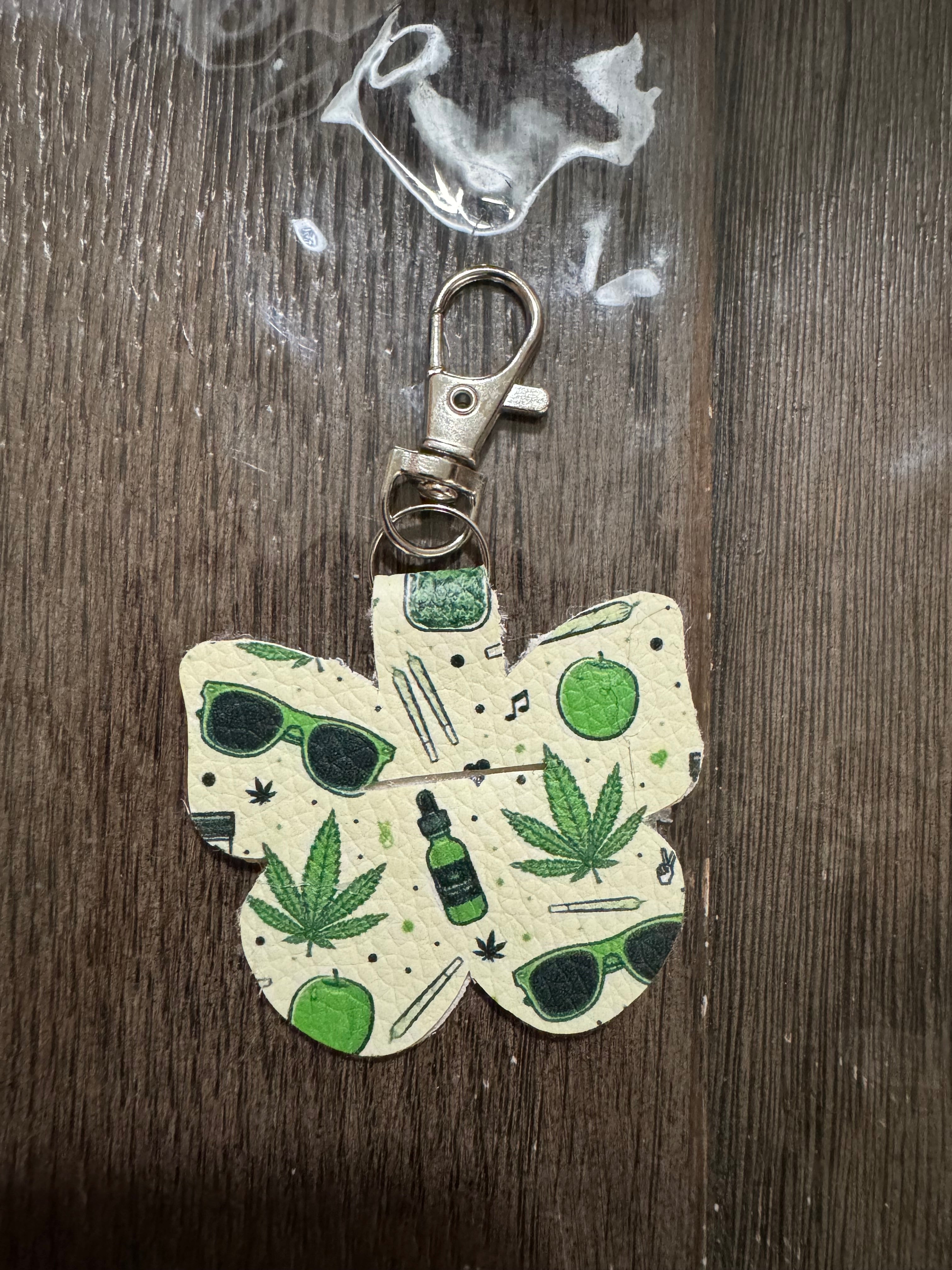 Mary j butterfly Aldi keychain