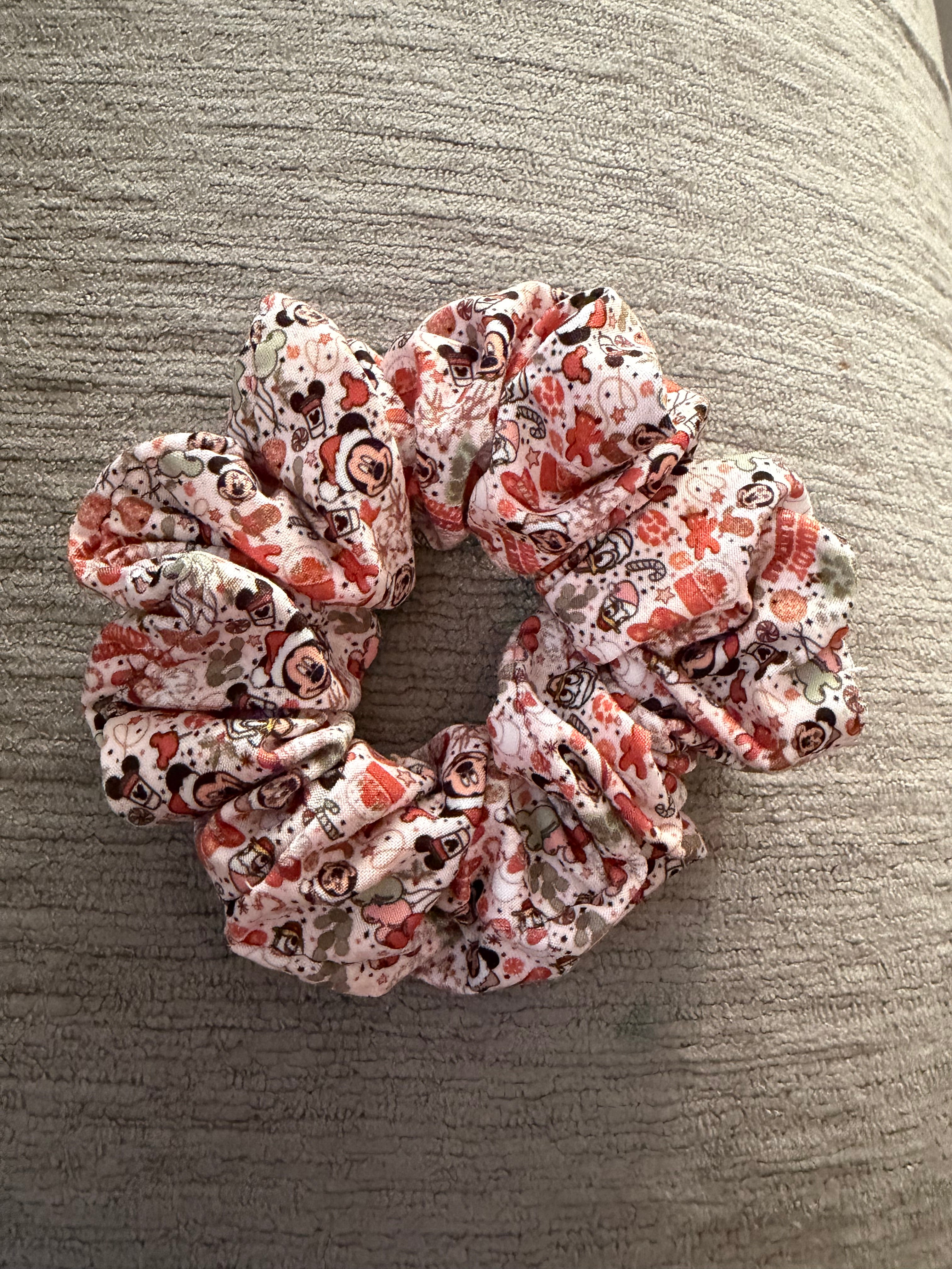 Mouse Christmas scrunchie