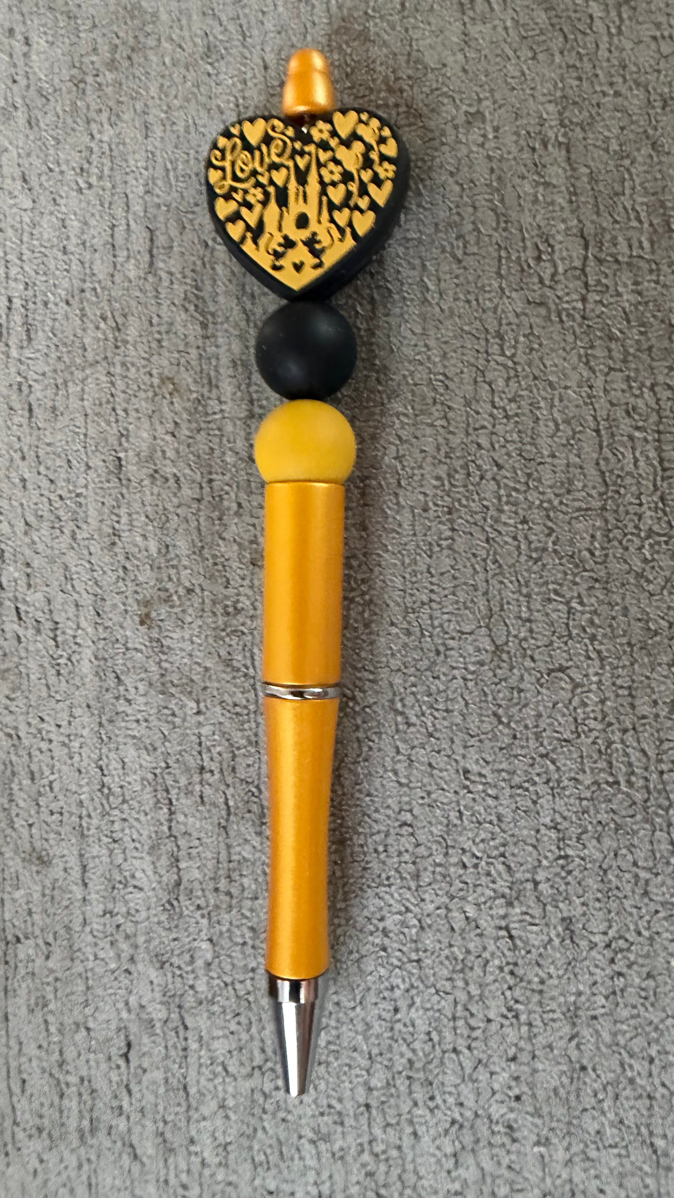 Loves castle pen