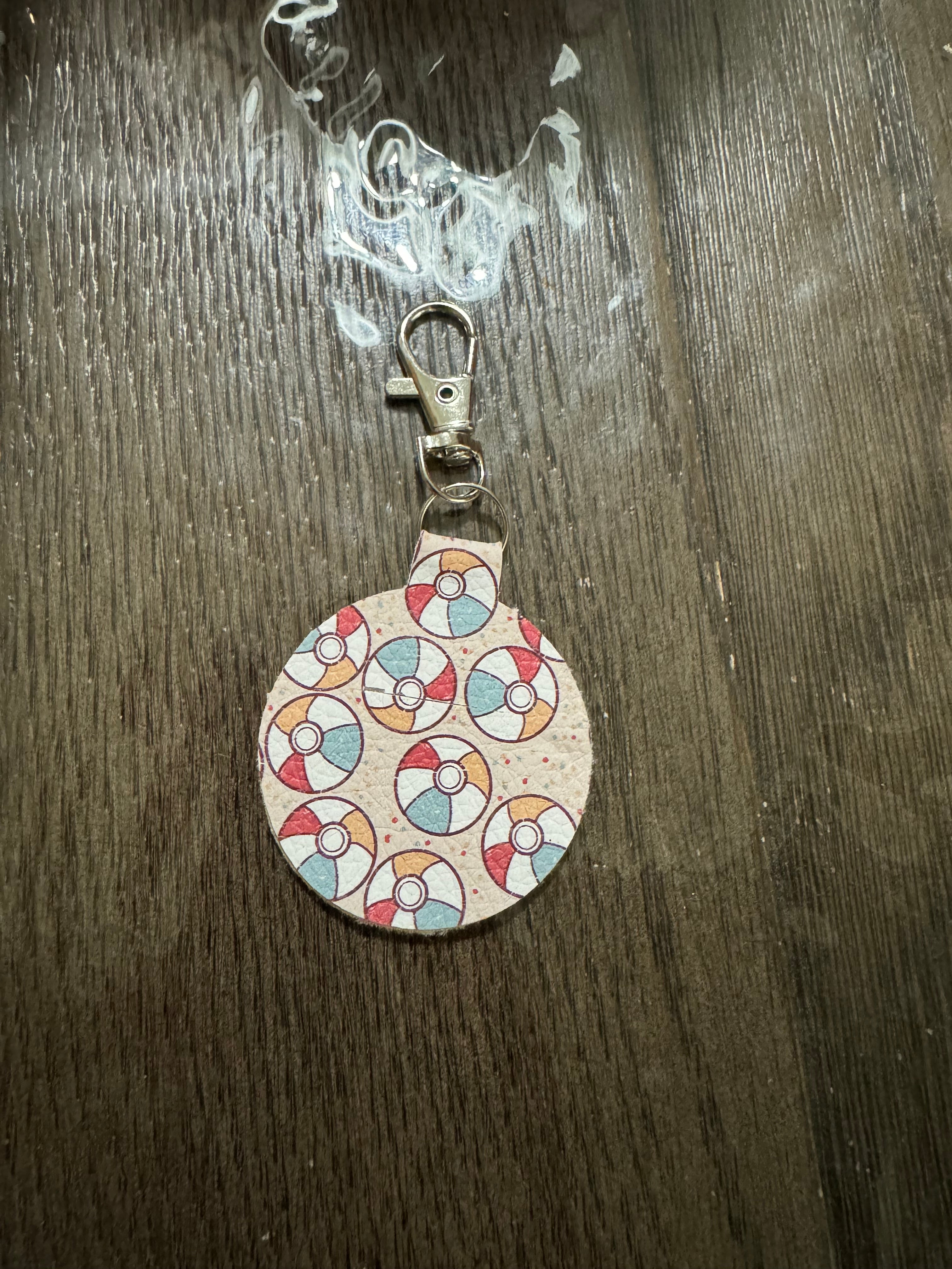 Beachball Aldi keychain