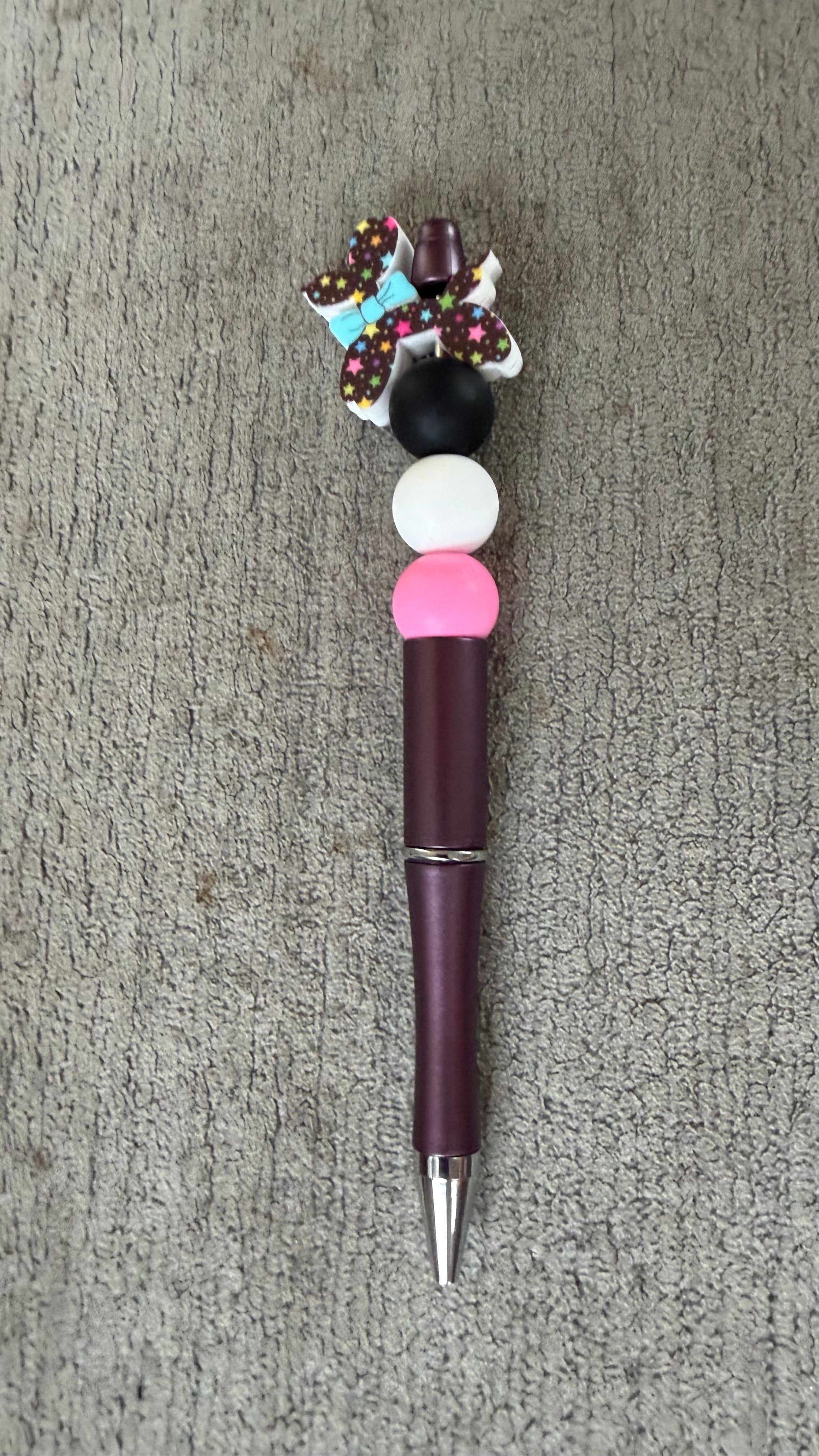 Balloon dog pen