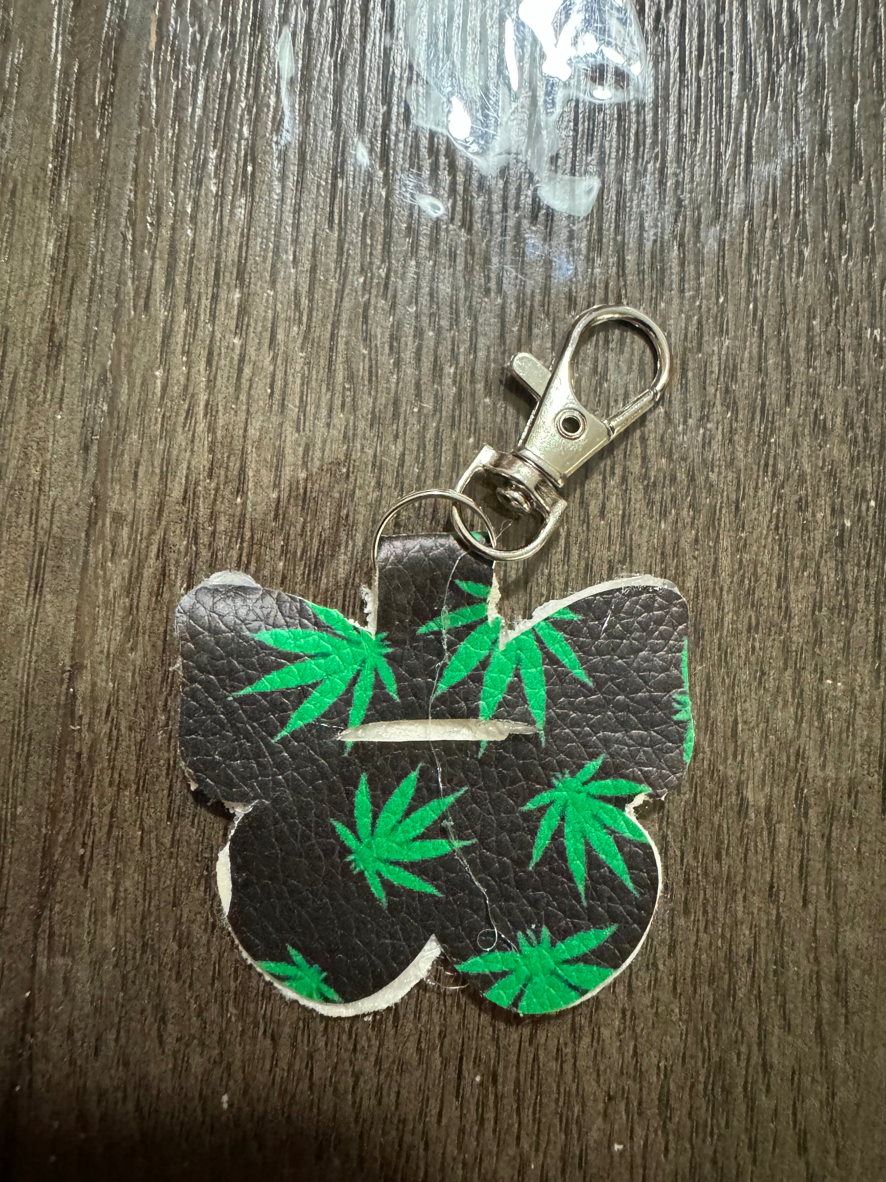 Mary j leaf butterfly Aldi keychain