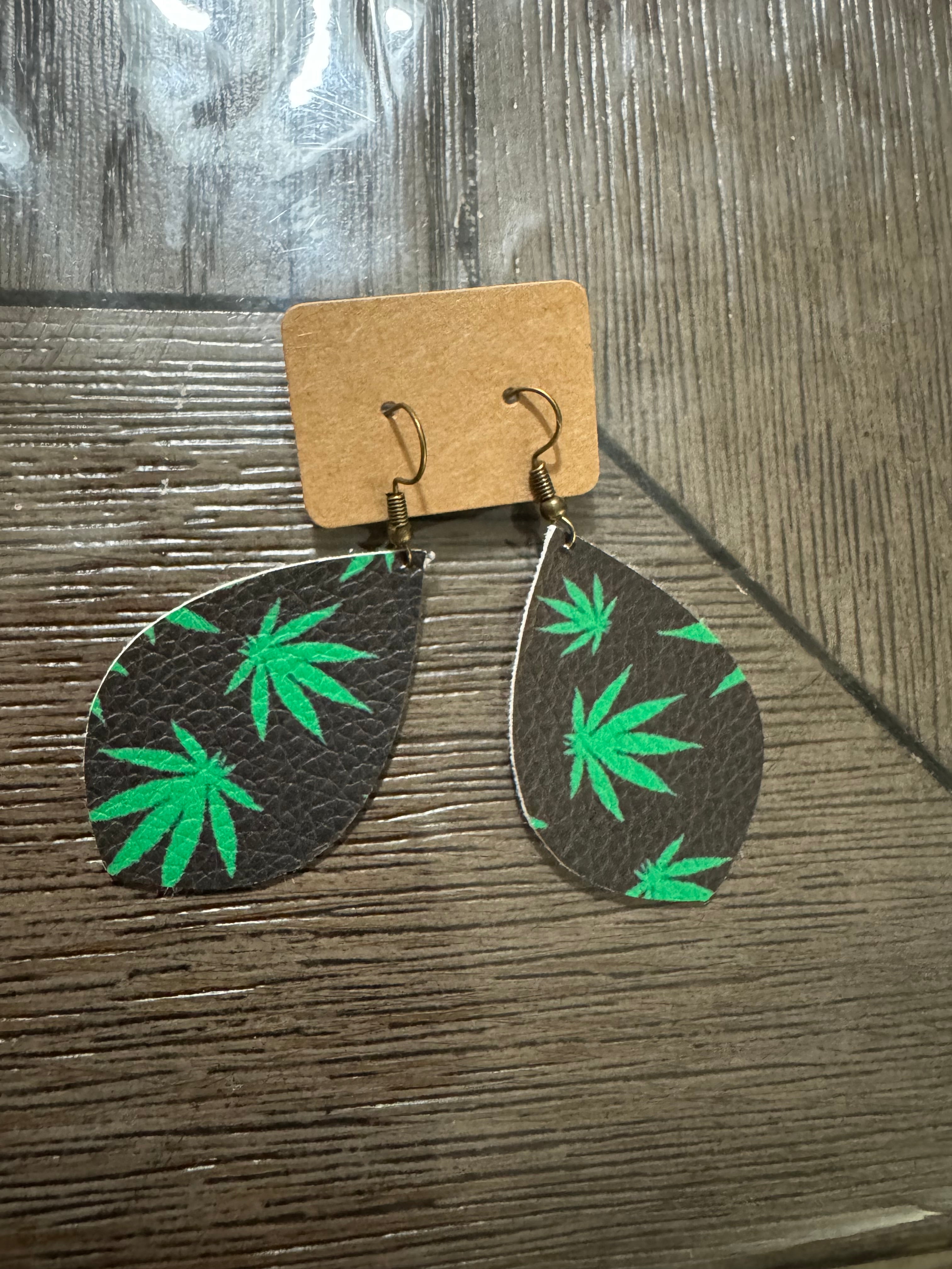 Mary j leaf earrings