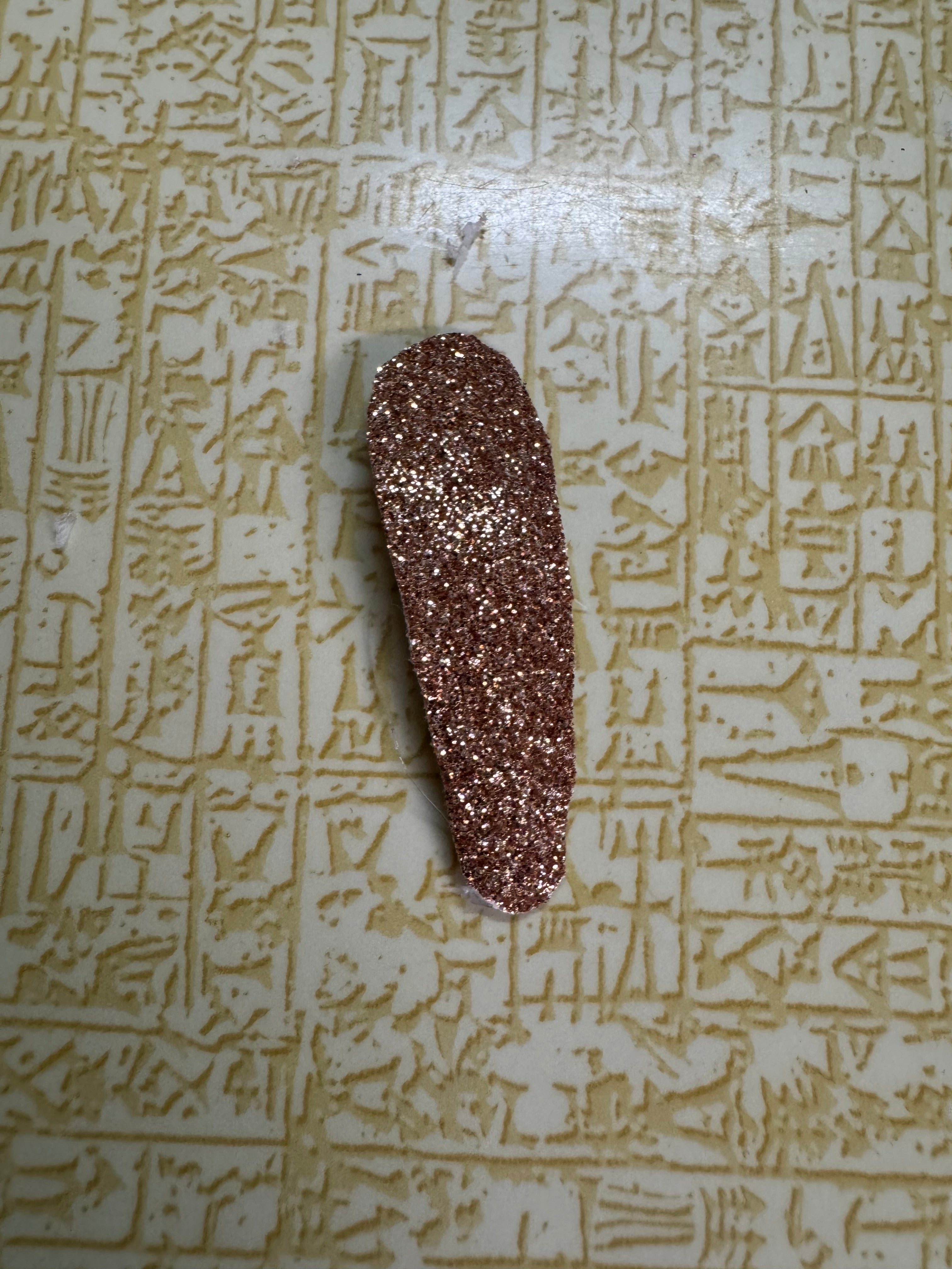 Gold glitter snap clip