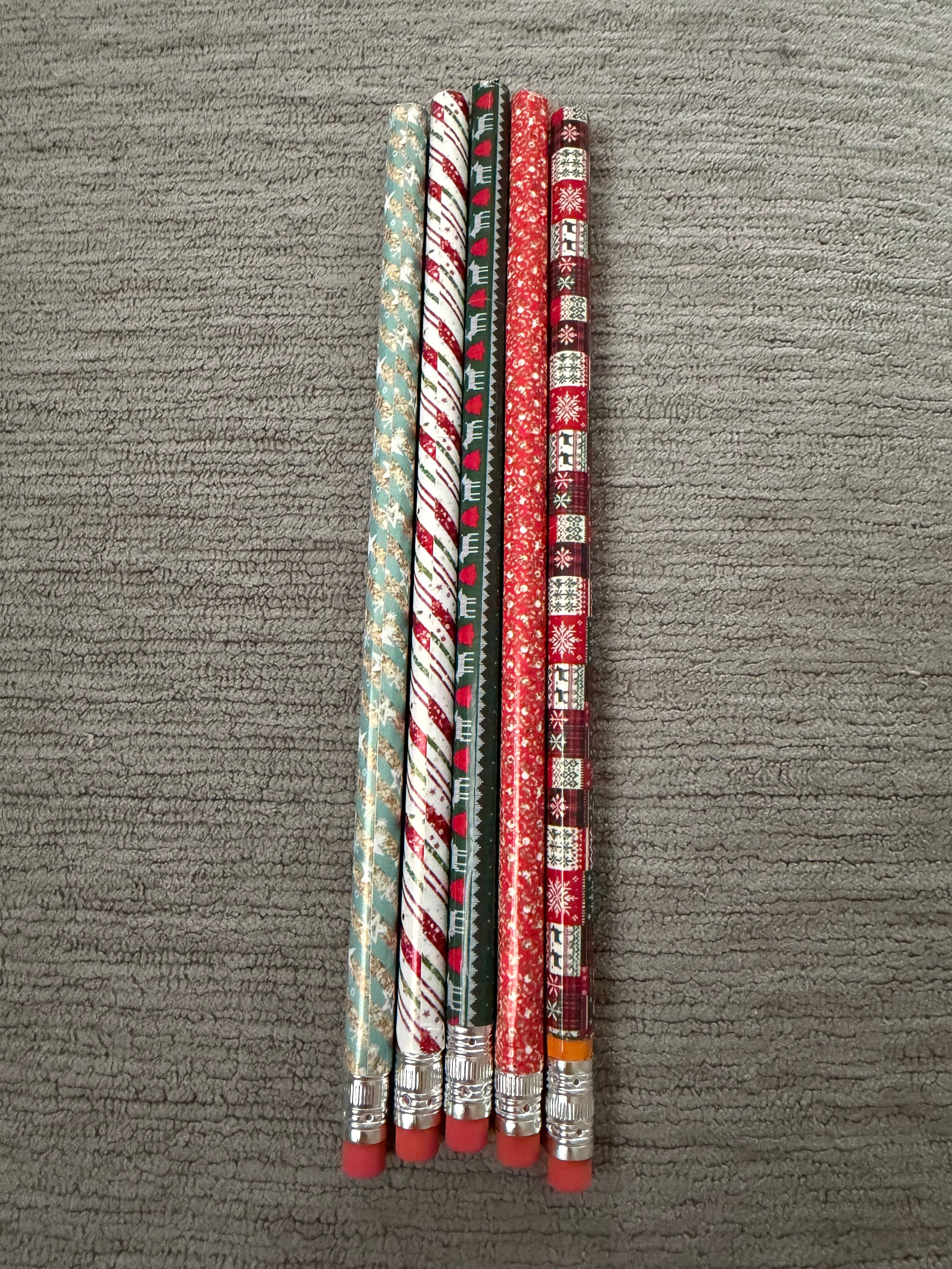 Christmas pattern pencil set