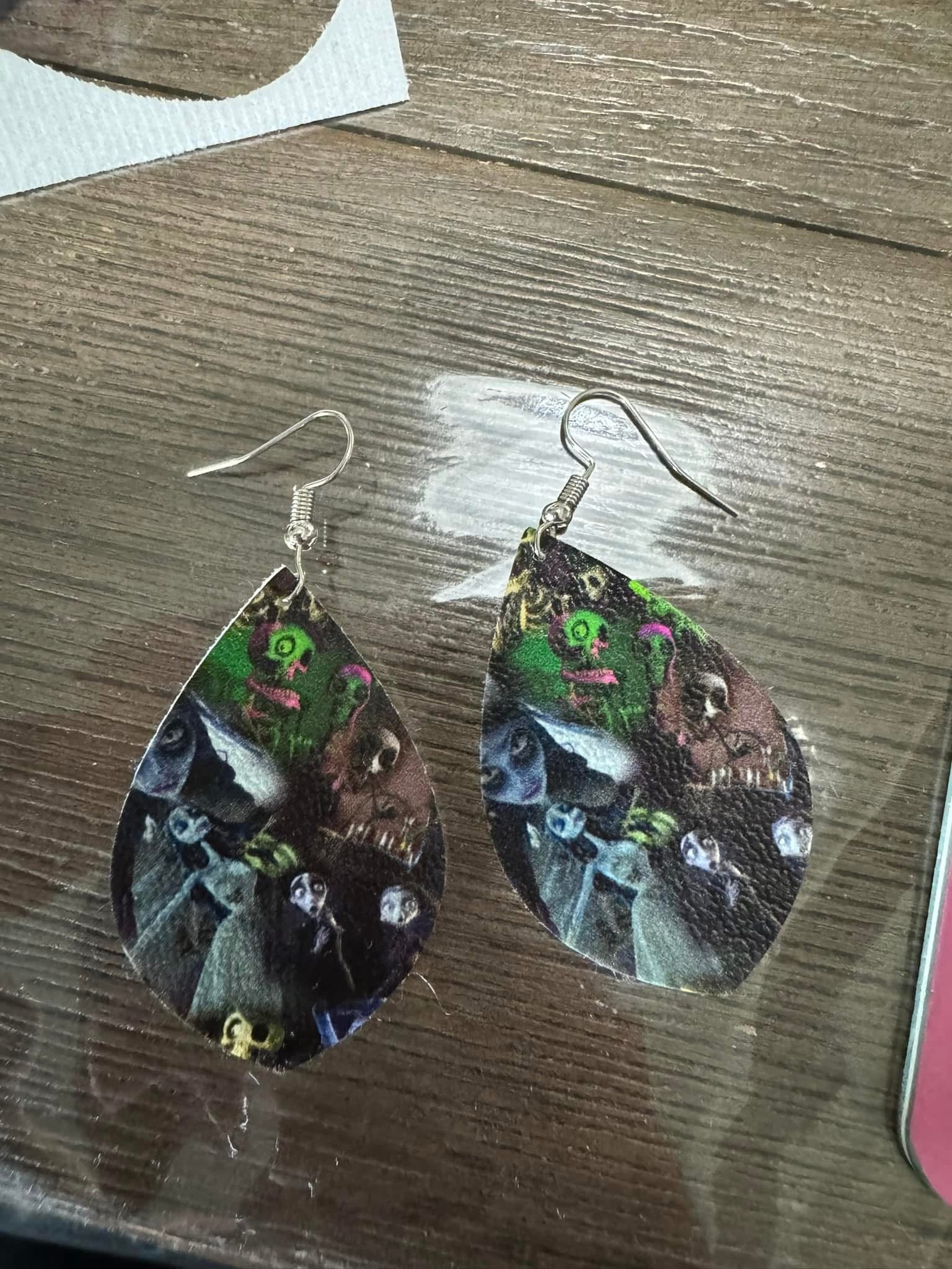 Dangle earrings