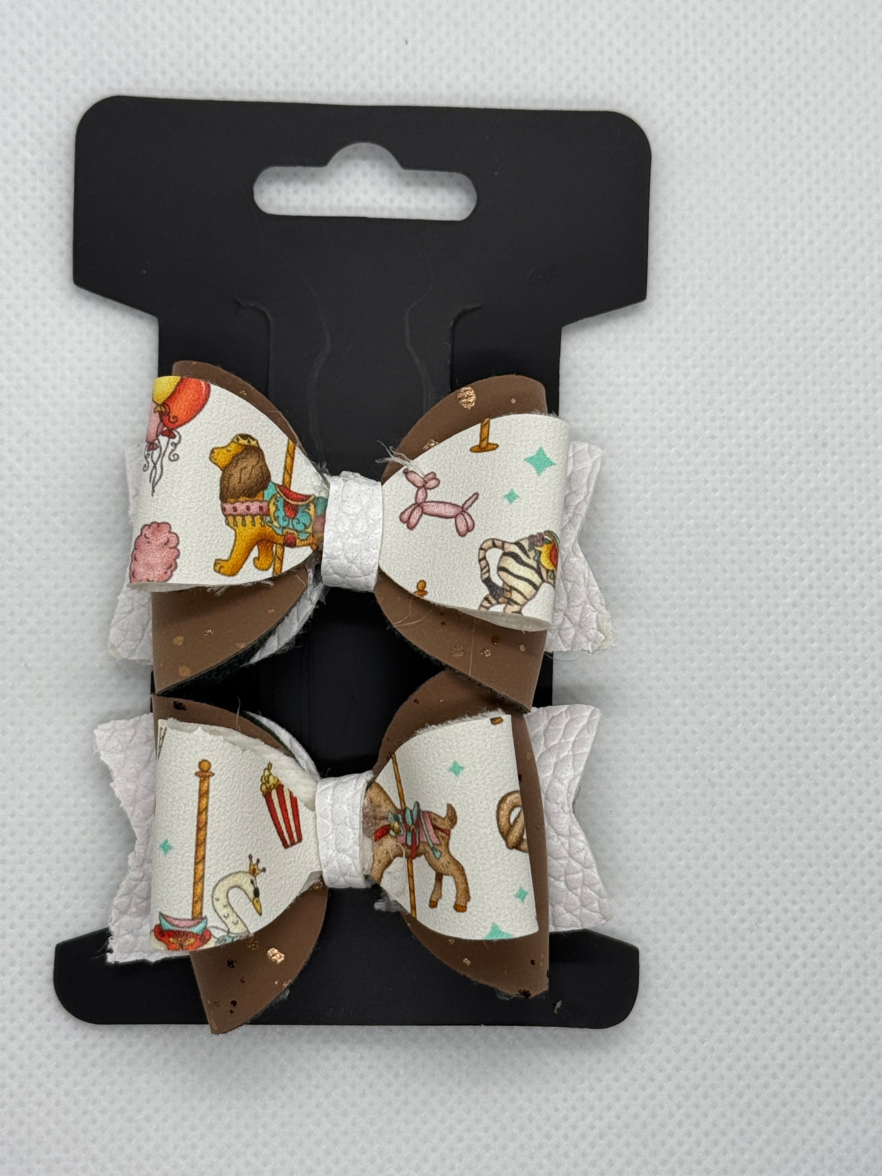Carousel piggy bow set