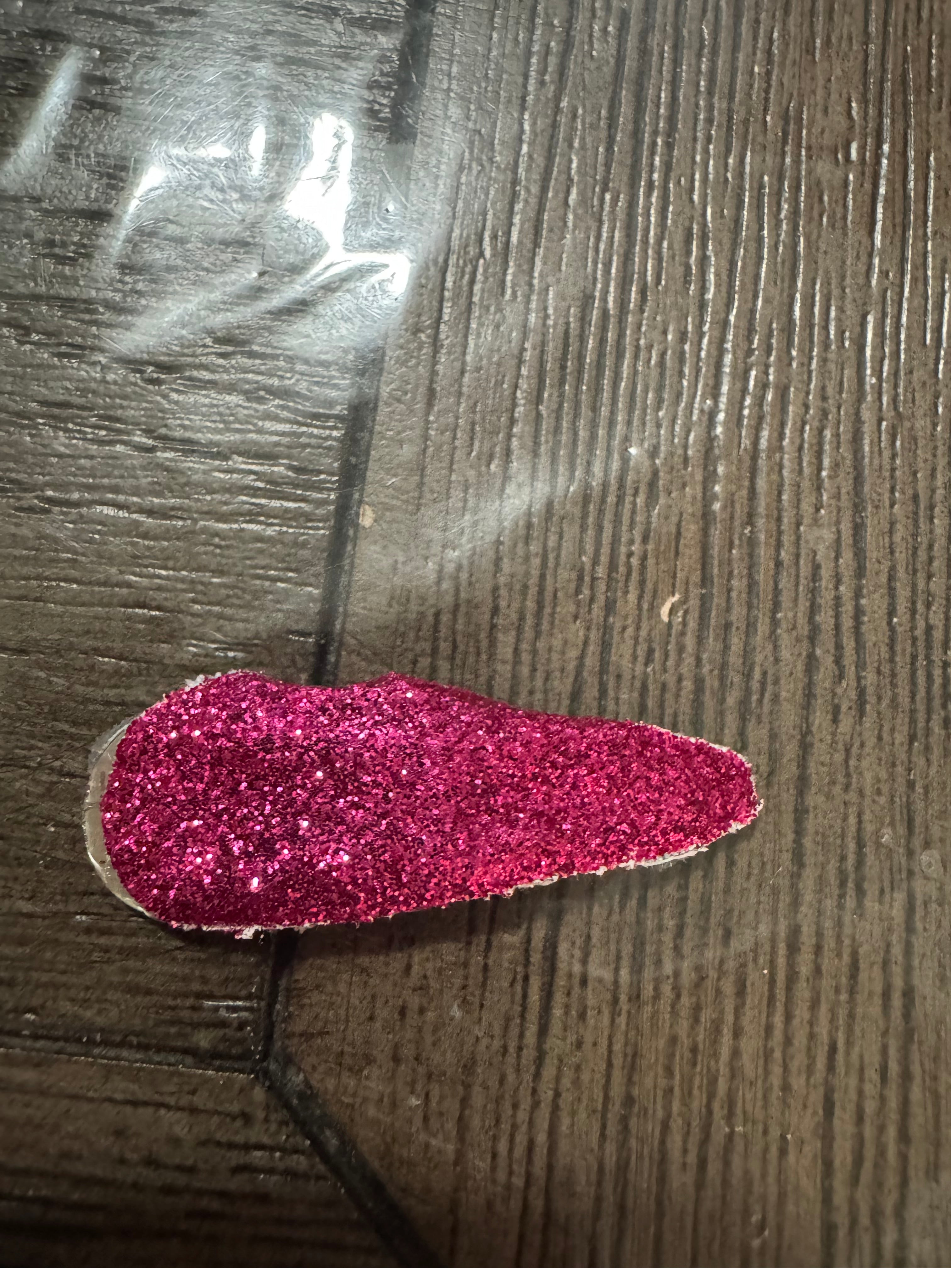 Pink glitter snap clip