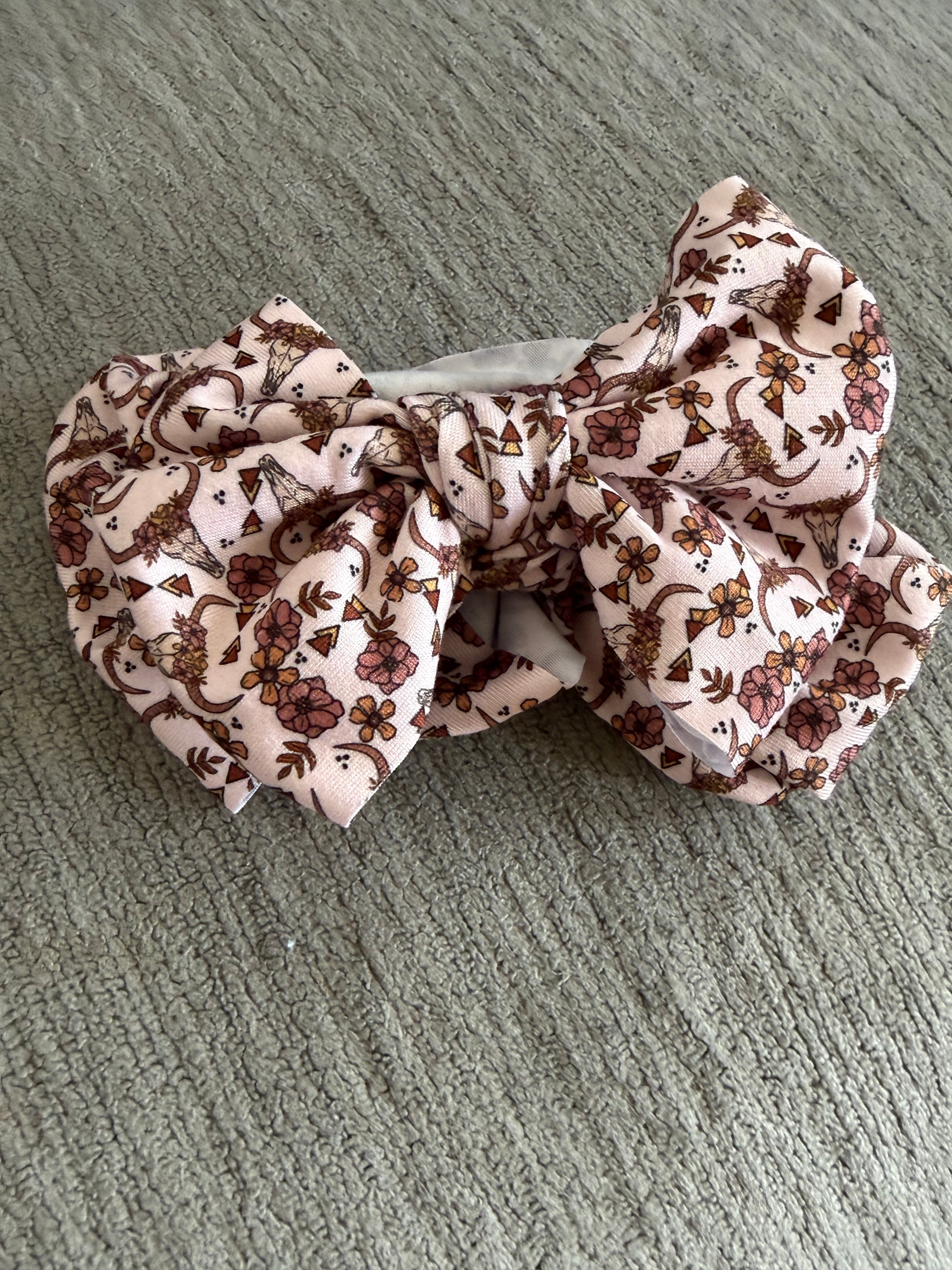 Cow head wrap 3-6 months