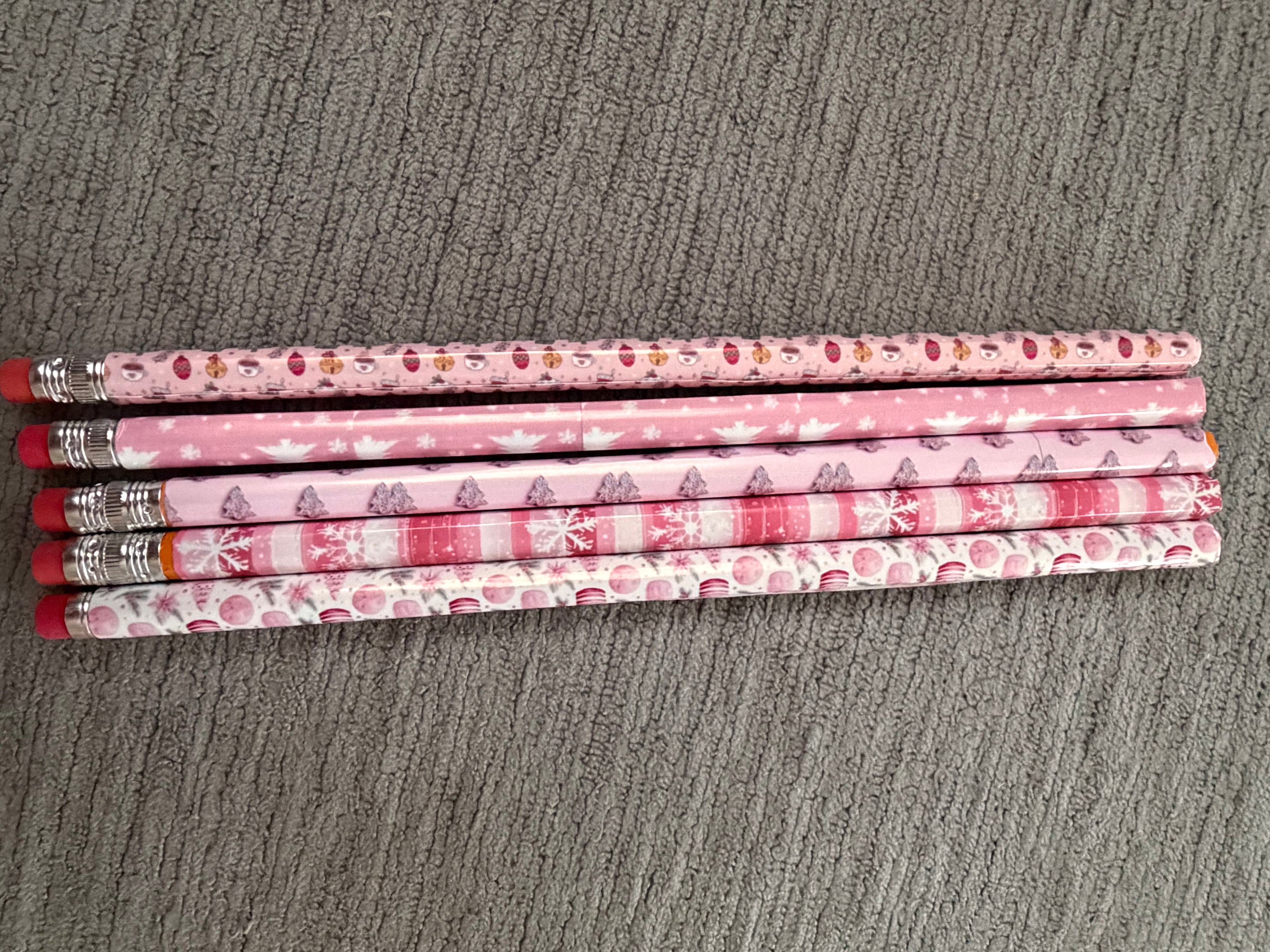 Pink Christmas pencil set