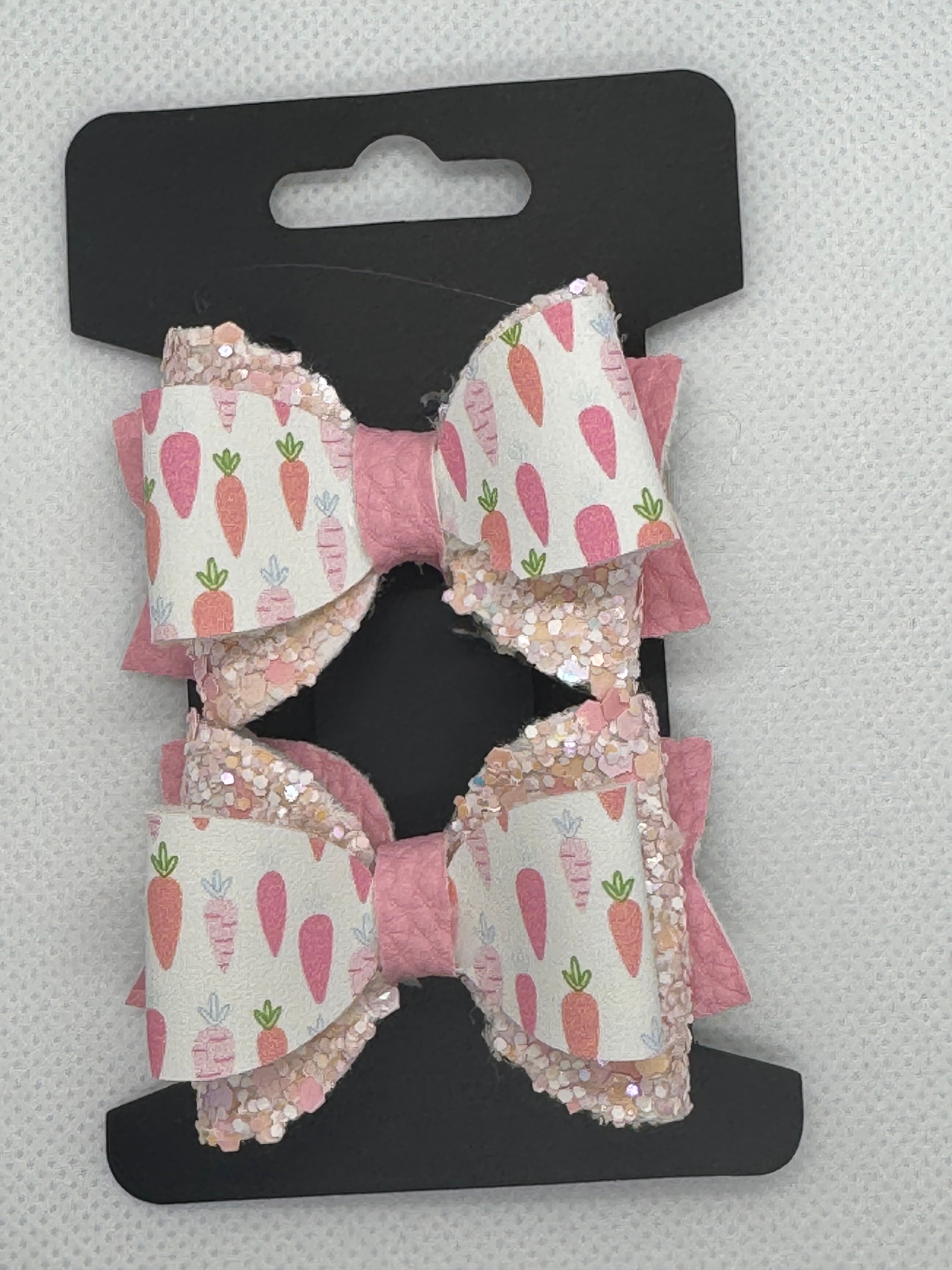 Carrot piggy tail bow