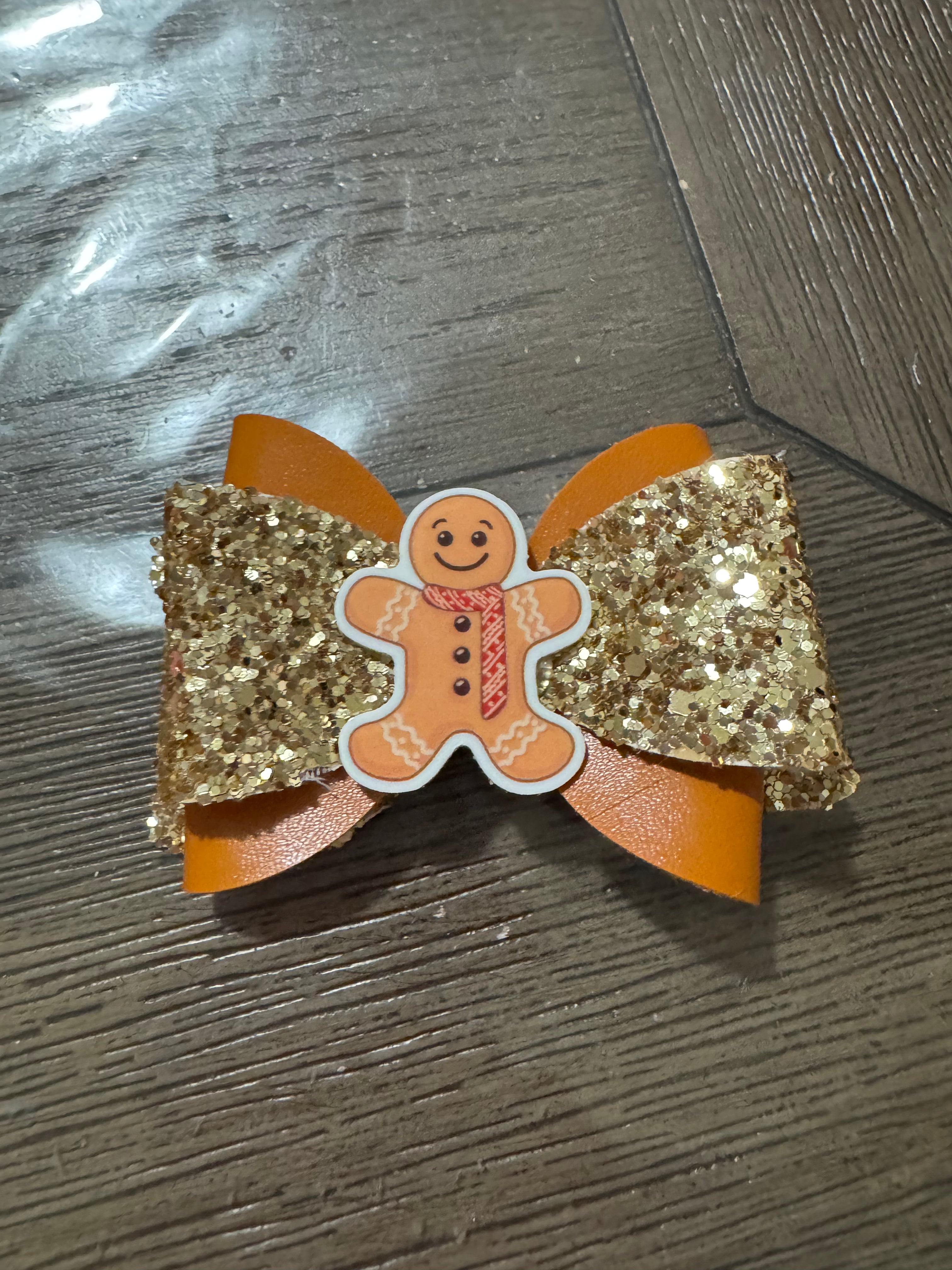 Gingerbread bow clip
