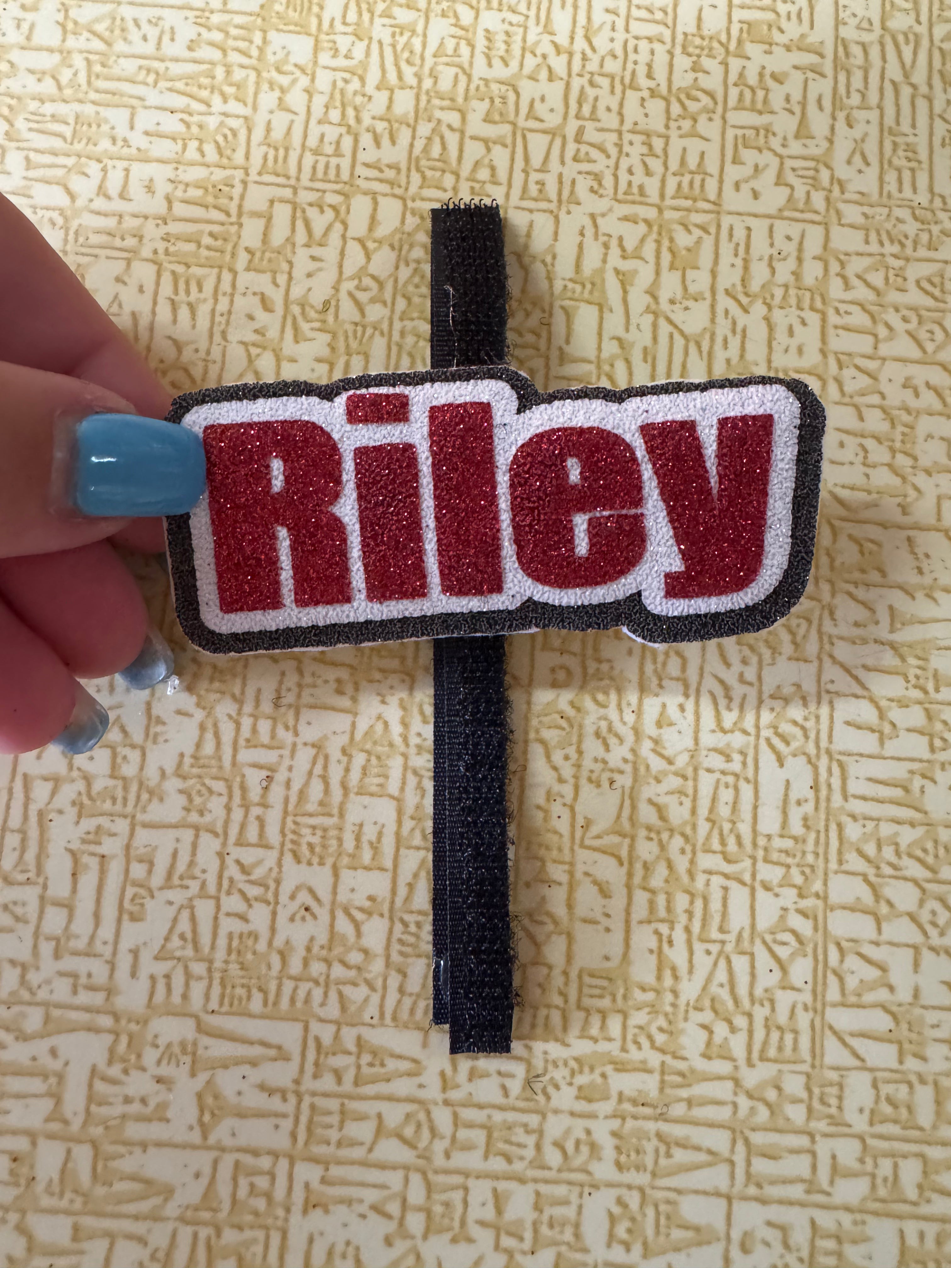 Removable cheer bow centers